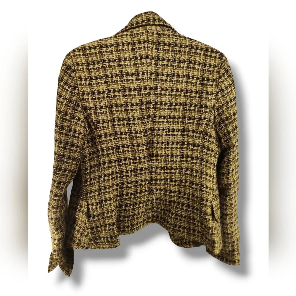Blazer - Picture 2 of 2